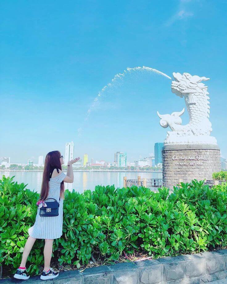 Dragon Bridge fire breathing show Saturday Sunday 9PM Da Nang