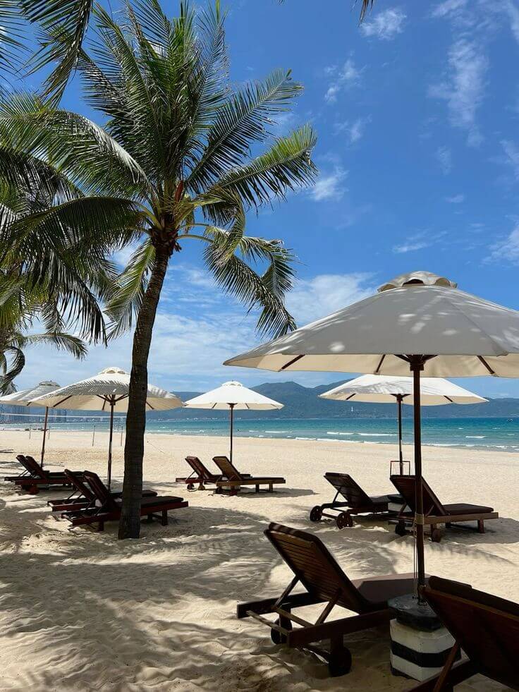 My Khe Beach sunset Da Nang Vietnam