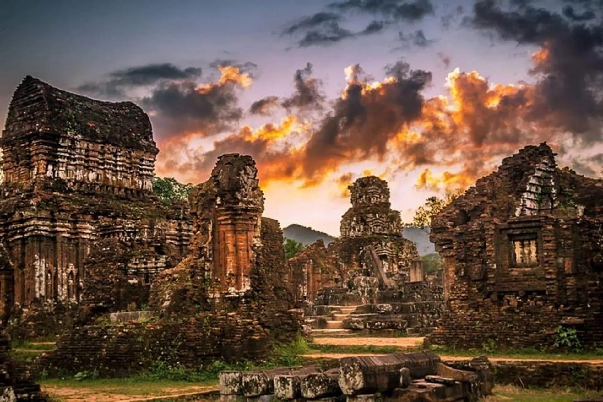 UNESCO World Heritage My Son ruins Da Nang
